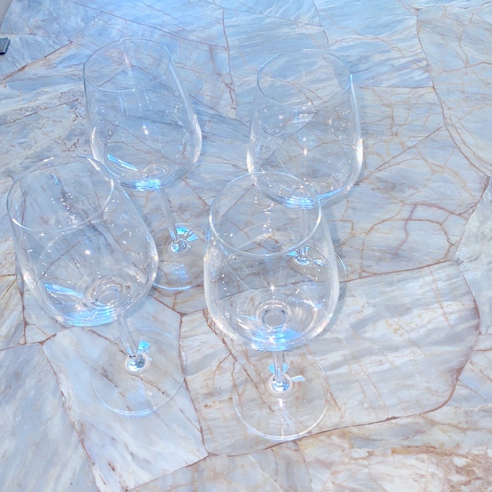 Crate and Barrel White Wine Glass,‎ Set of 4